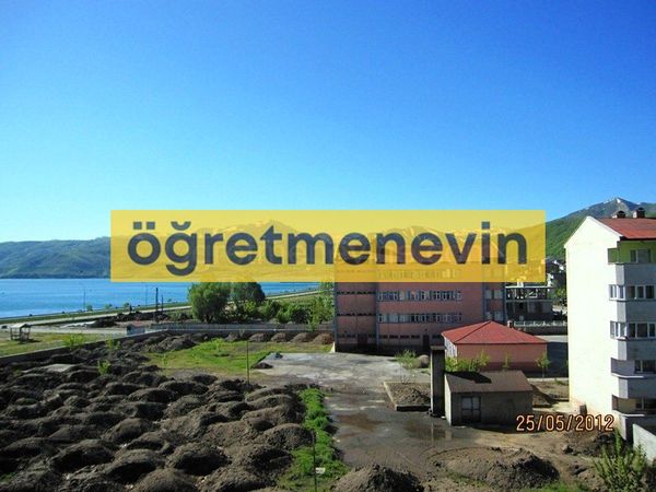 Tatvan Öğretmenevi